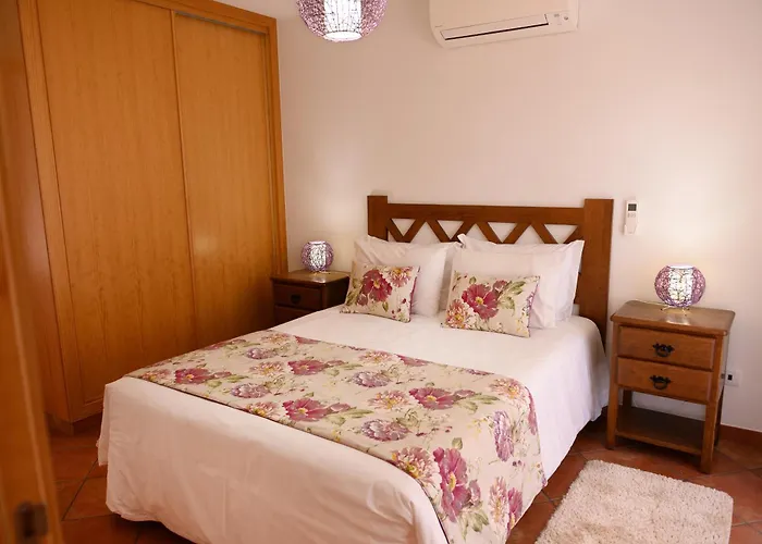 Falesias Da Arrifana * Praia da Arrifana